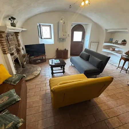 La Casa Nella Roccia *