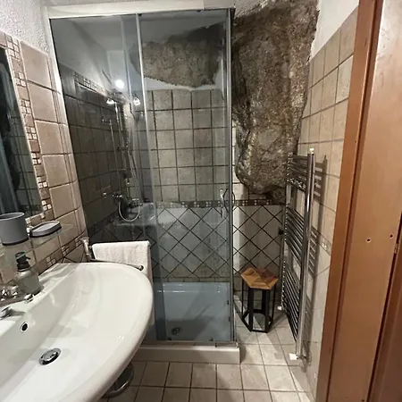 La Casa Nella Roccia * Santo Stefano Di Sessanio