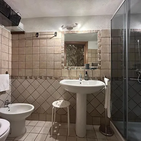 La Casa Nella Roccia