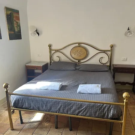 La Casa Nella Roccia