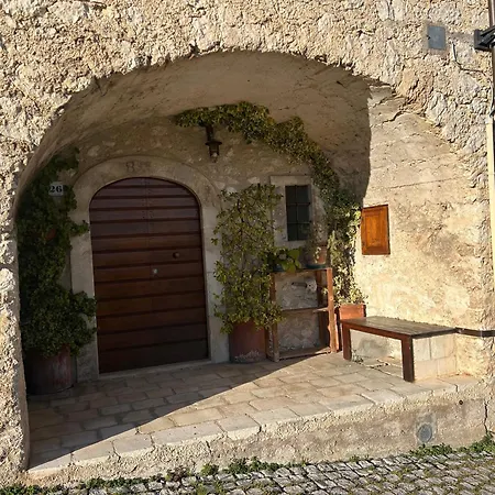 La Casa Nella Roccia Lejlighed Santo Stefano Di Sessanio